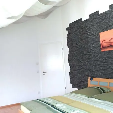 - Bei Tati 95qm アパート ジンゲン