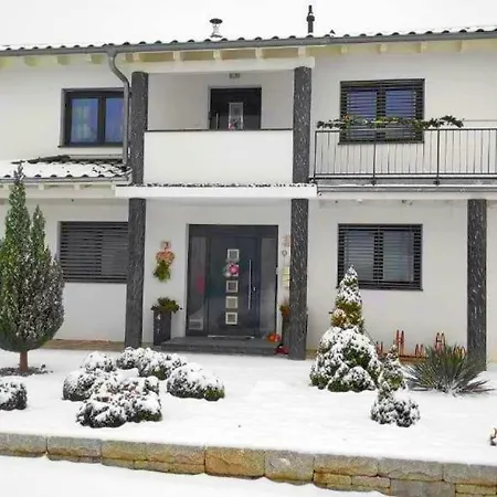 - Bei Tati 95qm アパート *