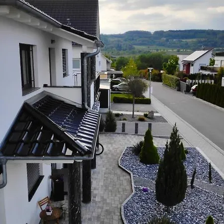 - Bei Tati 95qm ジンゲン